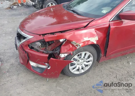 2015 Nissan Altima 2.5 S из США, поврежденный, VIN 1N4AL3AP7FC280019